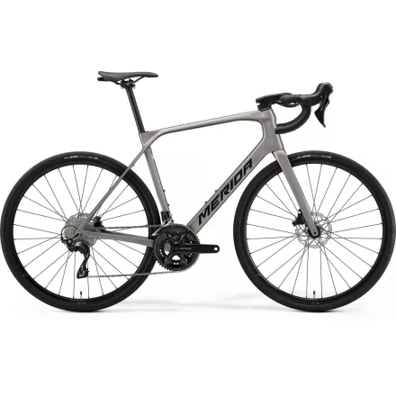 MERIDA SCULTURA ENDURANCE 4000 L SZÜRKE (FEKETE)